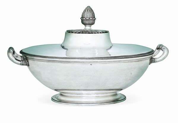 Zuppiera neoclassica. Parigi inizi XIX secolo, maestro argentiere Jean Baptiste Claude Odiot (1763-1850)  - Asta Sei Secoli di Arti e Arredi - Associazione Nazionale - Case d'Asta italiane
