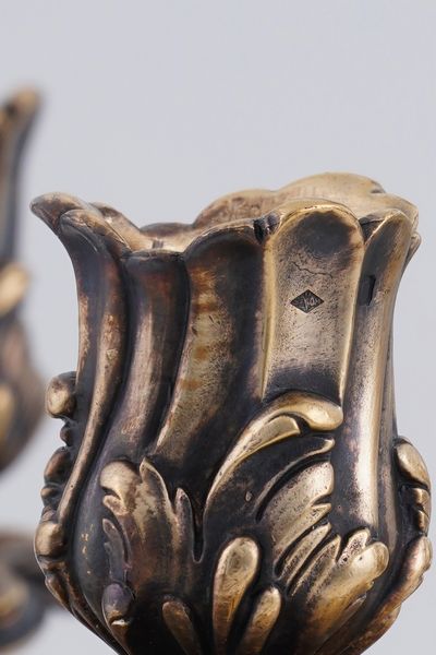 Coppia di candelabri. Francia seconda met� del XX secolo  - Asta Sei Secoli di Arti e Arredi - Associazione Nazionale - Case d'Asta italiane