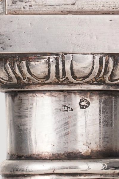 Lucerna neoclassica. Roma prima met� del XIX secolo, maestro argentiere Girolamo Menazzi (1801-1835)  - Asta Sei Secoli di Arti e Arredi - Associazione Nazionale - Case d'Asta italiane