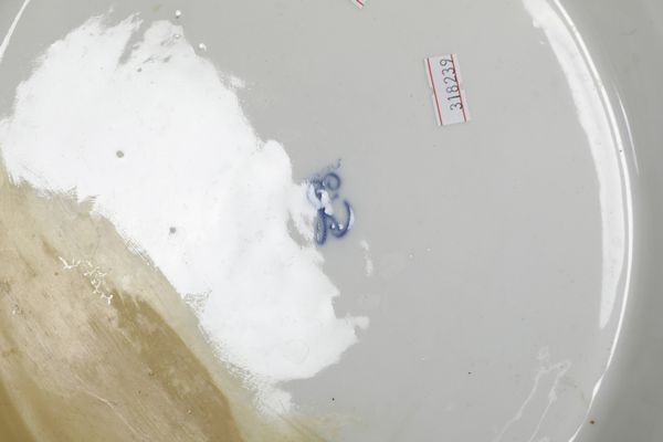 Monumentale coppia di vasi<BR>Germania, Potschappel (Sassonia), Manifattura di Carl Thieme, prima met� del XX secolo  - Asta Sei Secoli di Arti e Arredi - Associazione Nazionale - Case d'Asta italiane