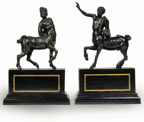 Coppia di centauri. Fonditore del XIX secolo  - Asta Sei Secoli di Arti e Arredi - Associazione Nazionale - Case d'Asta italiane