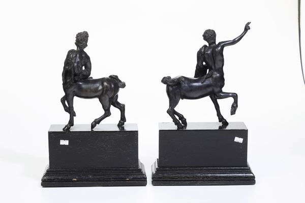 Coppia di centauri. Fonditore del XIX secolo  - Asta Sei Secoli di Arti e Arredi - Associazione Nazionale - Case d'Asta italiane
