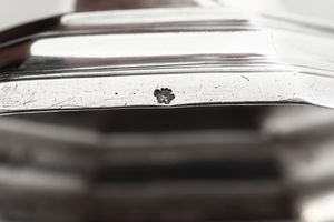 Coppia di candelieri. Parigi prima met� del XVIII secolo (1727-1732), argentiere Gabriel Joseph Miollet (1706-1752)  - Asta Sei Secoli di Arti e Arredi - Associazione Nazionale - Case d'Asta italiane