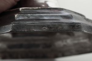 Coppia di candelieri. Parigi prima met� del XVIII secolo (1727-1732), argentiere Gabriel Joseph Miollet (1706-1752)  - Asta Sei Secoli di Arti e Arredi - Associazione Nazionale - Case d'Asta italiane