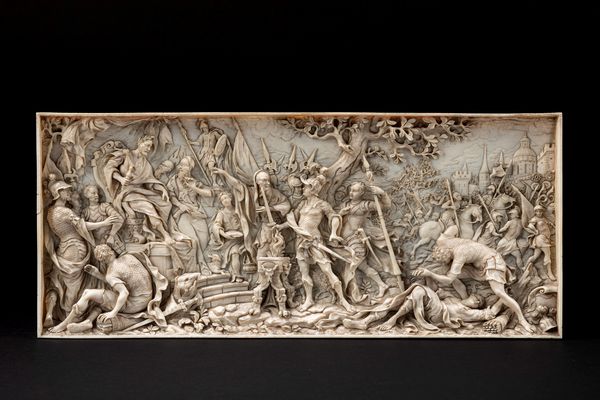 �Placca in avorio finemente intagliata raffigurante il Sacrificio di Muzio Scevola  - Asta Arredi e Dipinti Antichi da una Dimora Lombarda - Associazione Nazionale - Case d'Asta italiane