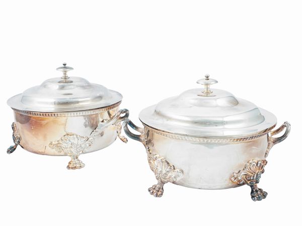 Coppia di piccole zuppiere in metallo argentato  - Asta Di villa in villa Una collezione di vetri - Associazione Nazionale - Case d'Asta italiane