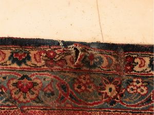 Grande tappeto persiano di vecchia manifattura  - Asta Di villa in villa Una collezione di vetri - Associazione Nazionale - Case d'Asta italiane