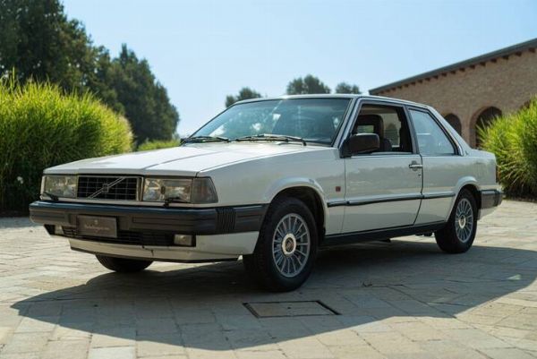 VOLVO : 780 Coup� Turbo Bertone  - Asta Auto  - Associazione Nazionale - Case d'Asta italiane