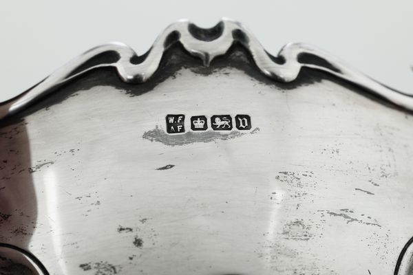 Bowl. Sheffield 1913, argentieri William Charles Fordham & Albert Faulkner  - Asta L'Art de la Table - Associazione Nazionale - Case d'Asta italiane