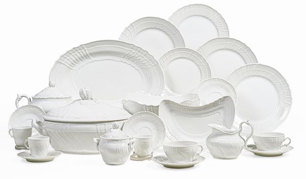 Servizio da tavola “Vecchio Ginori”<BR>Doccia, Manifattura Richard Ginori, XX secolo<BR>  - Asta L'Art de la Table - Associazione Nazionale - Case d'Asta italiane