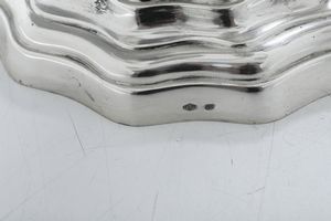 Coppia di candelabri. Argenteria fiorentina del XX secolo, argentiere Pampaloni  - Asta L'Art de la Table - Associazione Nazionale - Case d'Asta italiane