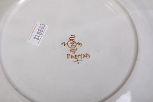 Servizio da tavola “a grottesche”<BR>Faenza, Manifattura di Paolo Zoli, 1919-1930<BR>  - Asta L'Art de la Table - Associazione Nazionale - Case d'Asta italiane