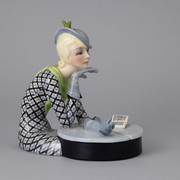 Helen König Scavini : Lenci, Torino 1930 ca Al caff  - Asta Ceramiche Italiane ed Europee del '900 - Associazione Nazionale - Case d'Asta italiane