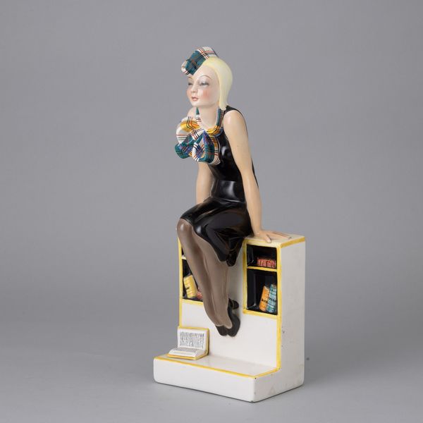 Helen König Scavini : Lenci, Torino 1934 Me ne infischio - La studentessa  - Asta Ceramiche Italiane ed Europee del '900 - Associazione Nazionale - Case d'Asta italiane