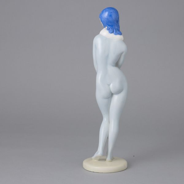 Mario Sturani : Lenci, Torino 1930 Nudino con pelliccia  - Asta Ceramiche Italiane ed Europee del '900 - Associazione Nazionale - Case d'Asta italiane