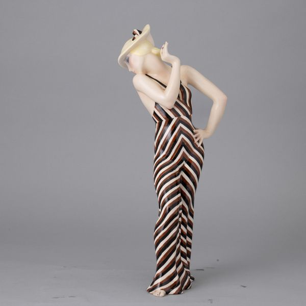 Sandro Vacchetti : Essevi, Torino 1930 ca Pigiama  - Asta Ceramiche Italiane ed Europee del '900 - Associazione Nazionale - Case d'Asta italiane