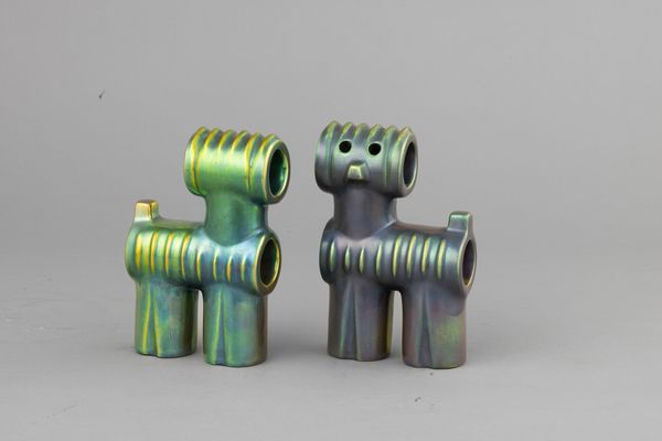 Judit Nádor : Zsolnay, Ungheria secolo XX Pipe dog  - Asta Ceramiche Italiane ed Europee del '900 - Associazione Nazionale - Case d'Asta italiane