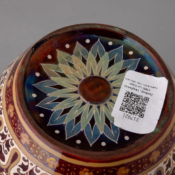 Zsolnay, Ungheria 1900 ca  - Asta Ceramiche Italiane ed Europee del '900 - Associazione Nazionale - Case d'Asta italiane