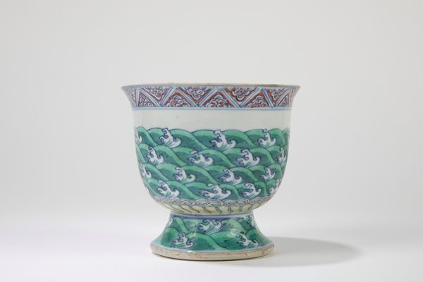 RARA COPPA RITUALE IN PORCELLANA ''DUCAI''  - Asta Arte Orientale  - Associazione Nazionale - Case d'Asta italiane