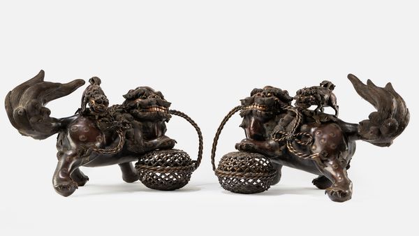 Due grandi incensieri in bronzo con coperchio  - Asta Arte Orientale  - Associazione Nazionale - Case d'Asta italiane