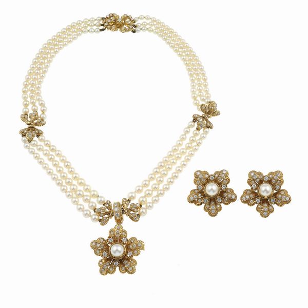 Demi-parure composta da collana ed orecchini con perle coltivate e diamanti  - Asta Fine Jewels - Associazione Nazionale - Case d'Asta italiane