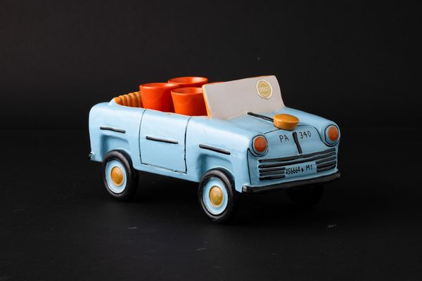 Ceramiche Pucci : Modellino Auto in ceramica  - Asta POP Culture e Manifesti d'Epoca - Associazione Nazionale - Case d'Asta italiane