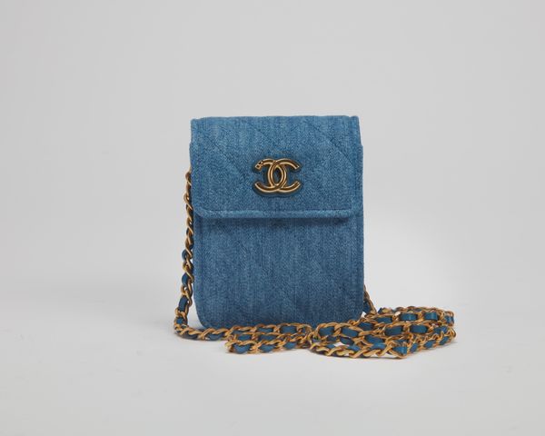 CHANEL : Demin Mini Pouch Cross  - Asta Luxury Fashion - Associazione Nazionale - Case d'Asta italiane
