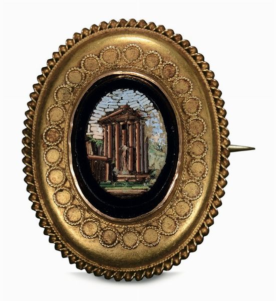 Spilla in oro con micro mosaico raffigurante il tempio di Vesta, probabile manifattura romana del XIX secolo  - Asta Argenti da Collezione - Associazione Nazionale - Case d'Asta italiane