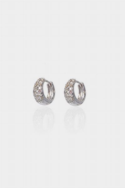 COPPIA DI ORECCHINI : Peso gr 3 1 in oro bianco  a cerchio  con parte anteriore in pav di diamanti taglio brillante per totali ct 0 44 ca  probabile colore G-H  purezza IF-VVS  - Asta Gioielli  - Associazione Nazionale - Case d'Asta italiane