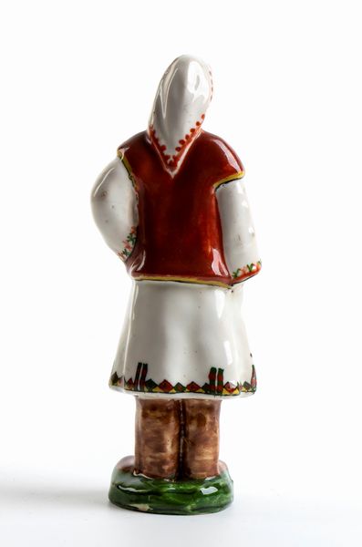 MANIFATTURA ICARO RODI : Figura femminile in costumi tradizionali  - Asta  Arte moderna e contemporanea: XIX, XX, XXI secolo. Con una sezione dedicata alla ceramica del �900 - Associazione Nazionale - Case d'Asta italiane