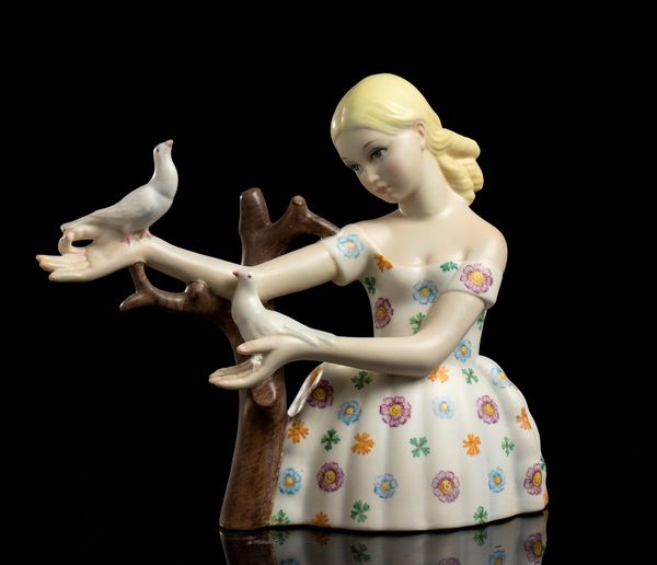 ABELE  JACOPI : Fanciulla con colombi  - Asta  Arte moderna e contemporanea: XIX, XX, XXI secolo. Con una sezione dedicata alla ceramica del �900 - Associazione Nazionale - Case d'Asta italiane
