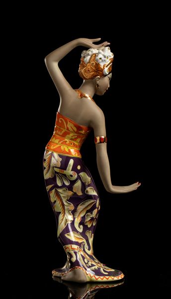 MANIFATTURA C.I.A. MANNA : Danzatrice di Bali  - Asta  Arte moderna e contemporanea: XIX, XX, XXI secolo. Con una sezione dedicata alla ceramica del �900 - Associazione Nazionale - Case d'Asta italiane