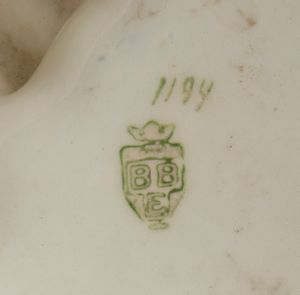 Anonimo : Bambina con i fiori  - Asta  Arte moderna e contemporanea: XIX, XX, XXI secolo. Con una sezione dedicata alla ceramica del �900 - Associazione Nazionale - Case d'Asta italiane