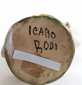 MANIFATTURA ICARO RODI : Figura femminile in costumi tradizionali  - Asta  Arte moderna e contemporanea: XIX, XX, XXI secolo. Con una sezione dedicata alla ceramica del �900 - Associazione Nazionale - Case d'Asta italiane
