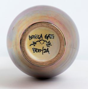 RICCARDO GATTI : Vasetto  - Asta  Arte moderna e contemporanea: XIX, XX, XXI secolo. Con una sezione dedicata alla ceramica del 900 - Associazione Nazionale - Case d'Asta italiane
