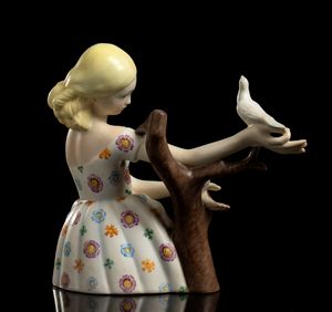 ABELE  JACOPI : Fanciulla con colombi  - Asta  Arte moderna e contemporanea: XIX, XX, XXI secolo. Con una sezione dedicata alla ceramica del �900 - Associazione Nazionale - Case d'Asta italiane