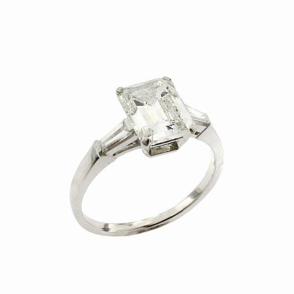 Bulgari anello in platino con diamante taglio ottagonale a gradini  - Asta Gioielli e Orologi - Associazione Nazionale - Case d'Asta italiane