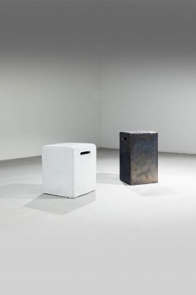 PAOLA NAVONE : Coppia di pouff  - Asta Design - Associazione Nazionale - Case d'Asta italiane