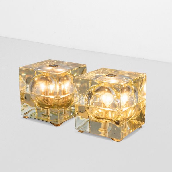 ALESSANDRO MENDINI : Due lampade da tavolo mod. Cubosfera  - Asta Design - Associazione Nazionale - Case d'Asta italiane
