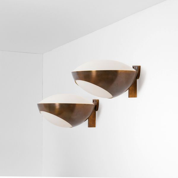 MAX INGRAND : Due lampade a parete mod. 1963  - Asta Design - Associazione Nazionale - Case d'Asta italiane
