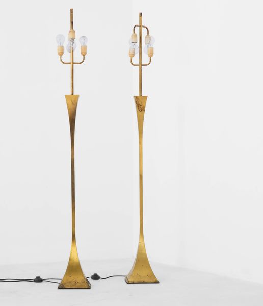 A. Montagna Grillo, A. Tonello : Due lampade da terra.  - Asta Design - Associazione Nazionale - Case d'Asta italiane
