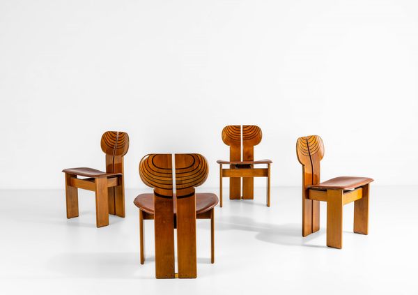 AFRA E TOBIA SCARPA : Quattro sedie mod. Africa  - Asta Design - Associazione Nazionale - Case d'Asta italiane