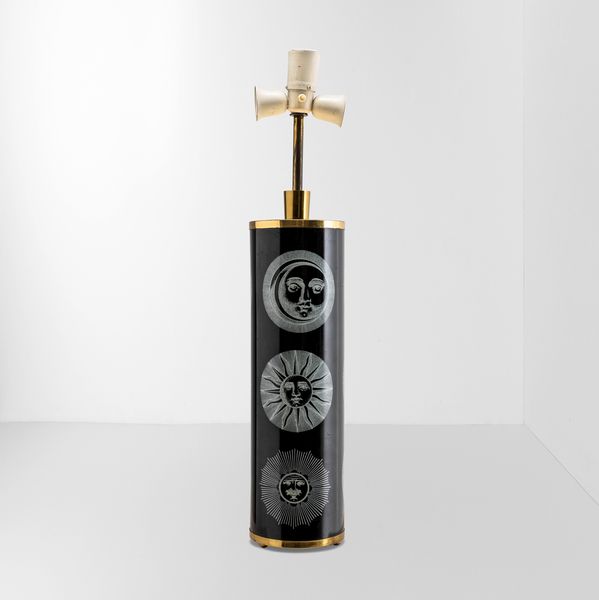 Piero Fornasetti : Lampada da tavolo Soli  - Asta Design - Associazione Nazionale - Case d'Asta italiane