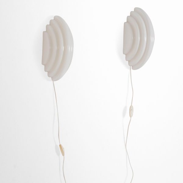 Kazuhide Takahama : Due lampade a parete mod. Kumo  - Asta Design - Associazione Nazionale - Case d'Asta italiane