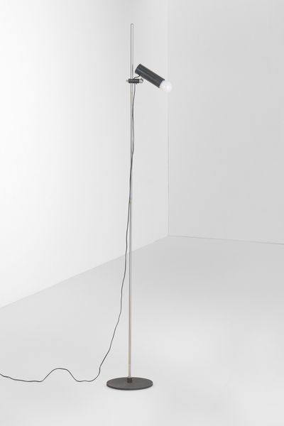 GINO SARFATTI : Lampada da terra mod. 1055/SP  - Asta Design - Associazione Nazionale - Case d'Asta italiane