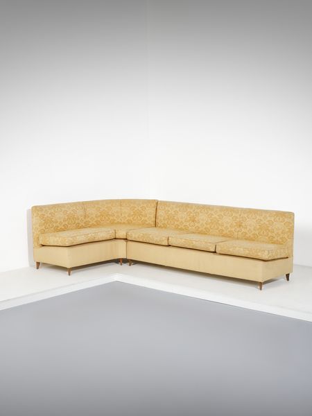 PECORINI GUGLIELMO : Grande divano ad angolo  - Asta Asta 494 | DESIGN E ARTI DECORATIVE DEL NOVECENTO Online - Associazione Nazionale - Case d'Asta italiane