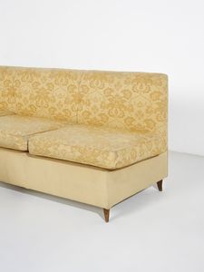 PECORINI GUGLIELMO : Grande divano ad angolo  - Asta Asta 494 | DESIGN E ARTI DECORATIVE DEL NOVECENTO Online - Associazione Nazionale - Case d'Asta italiane