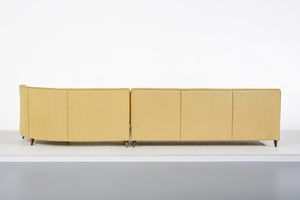 PECORINI GUGLIELMO : Grande divano ad angolo  - Asta Asta 494 | DESIGN E ARTI DECORATIVE DEL NOVECENTO Online - Associazione Nazionale - Case d'Asta italiane