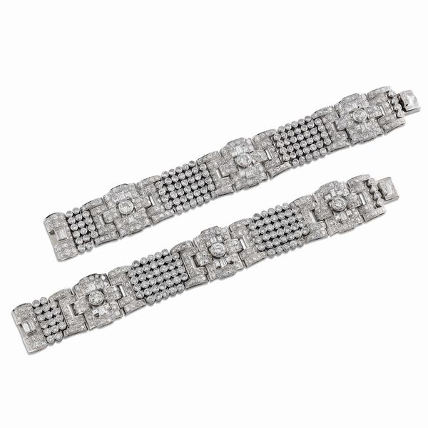 COPPIA DI BRACCIALI A FASCIA CON DIAMANTI  - Asta GIOIELLI - Associazione Nazionale - Case d'Asta italiane