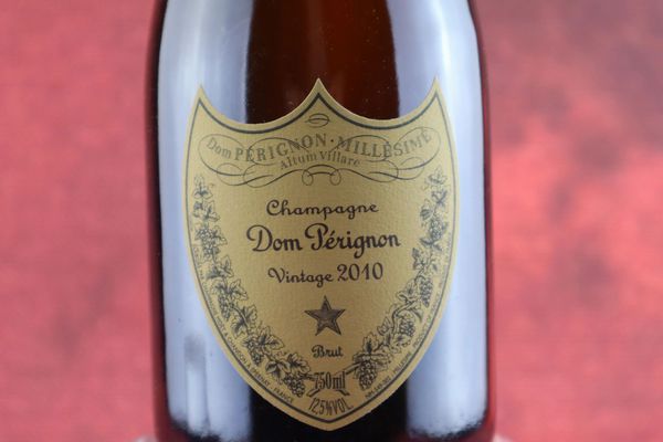 Dom P&eacute;rignon 2010  - Asta Smartwine 2.0 | Christmas Edition - Associazione Nazionale - Case d'Asta italiane
